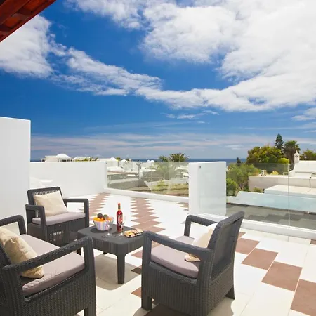 Villa Puerto Del Carmen Sleeps 6 Pool Wifi